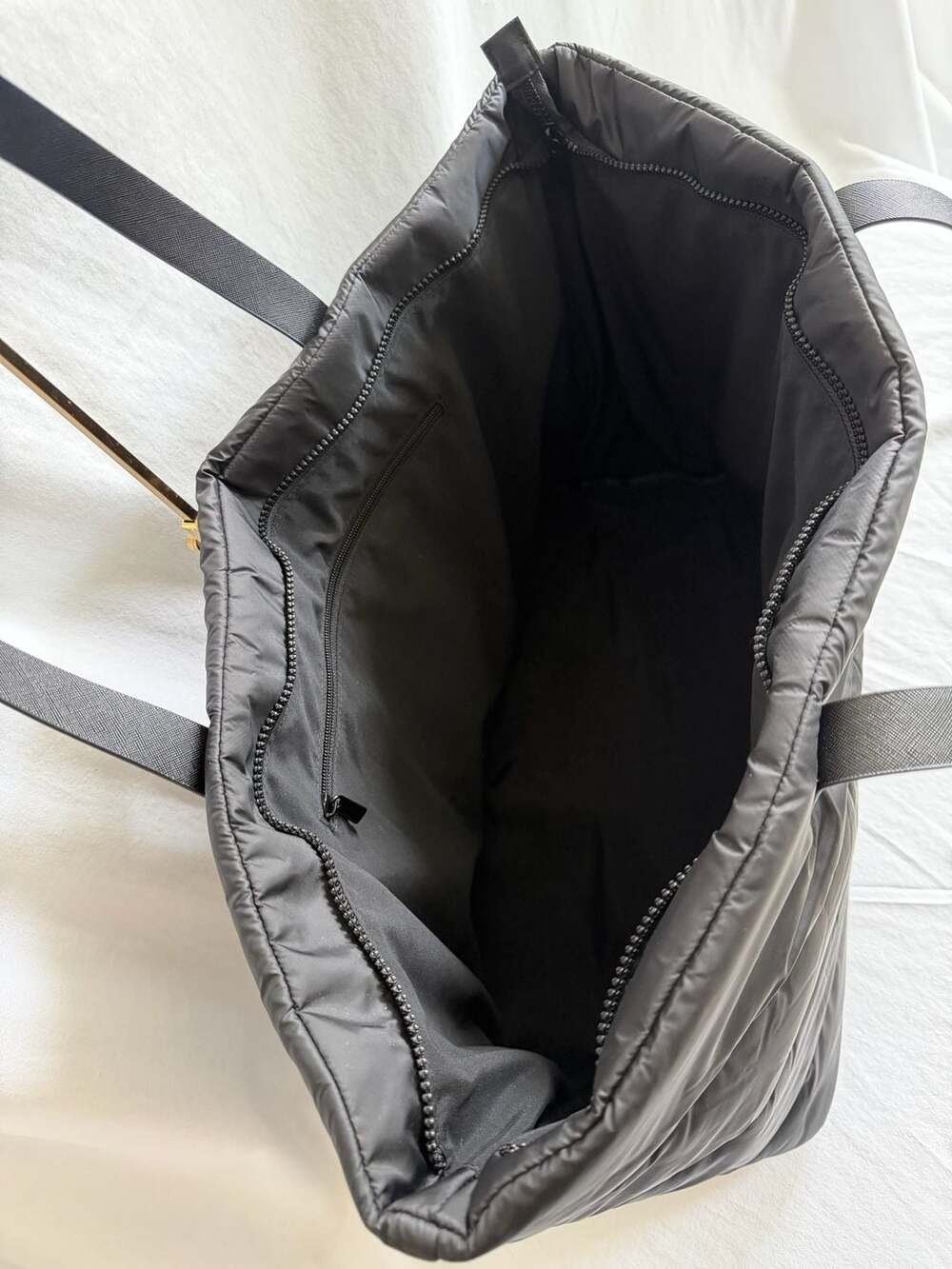 Rare Beauty Puffy Traveler Tote - Black - Picture 4 of 4